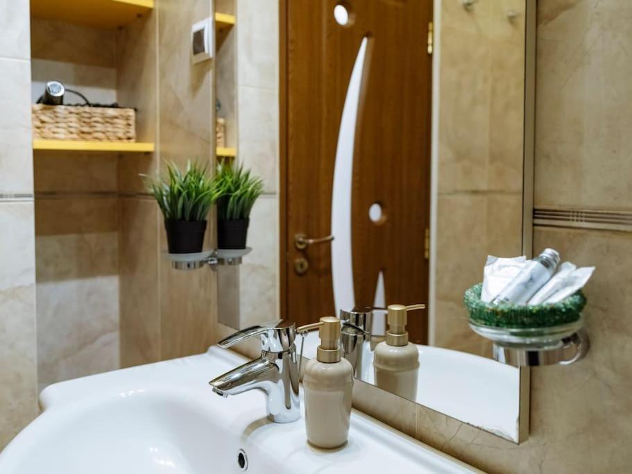 Terrasse Des Plongeurs Apartment บูคาเรสต์ ภายนอก รูปภาพ